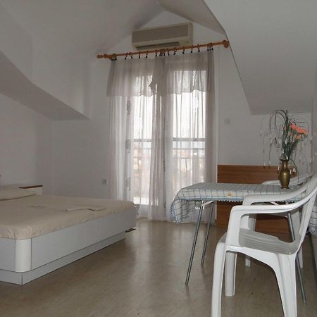Apartments Majic Трогир Екстериор снимка